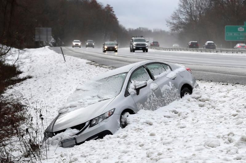 Winter Is Coming: How Many Of These Emergency Must-Haves Do You Have In Your Car?