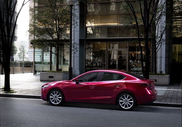 Mazda3 2018 : le plaisir marié à l’économie de carburant