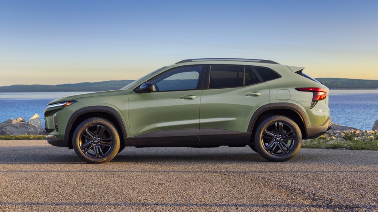 side view of a 2025 Chevrolet Trax