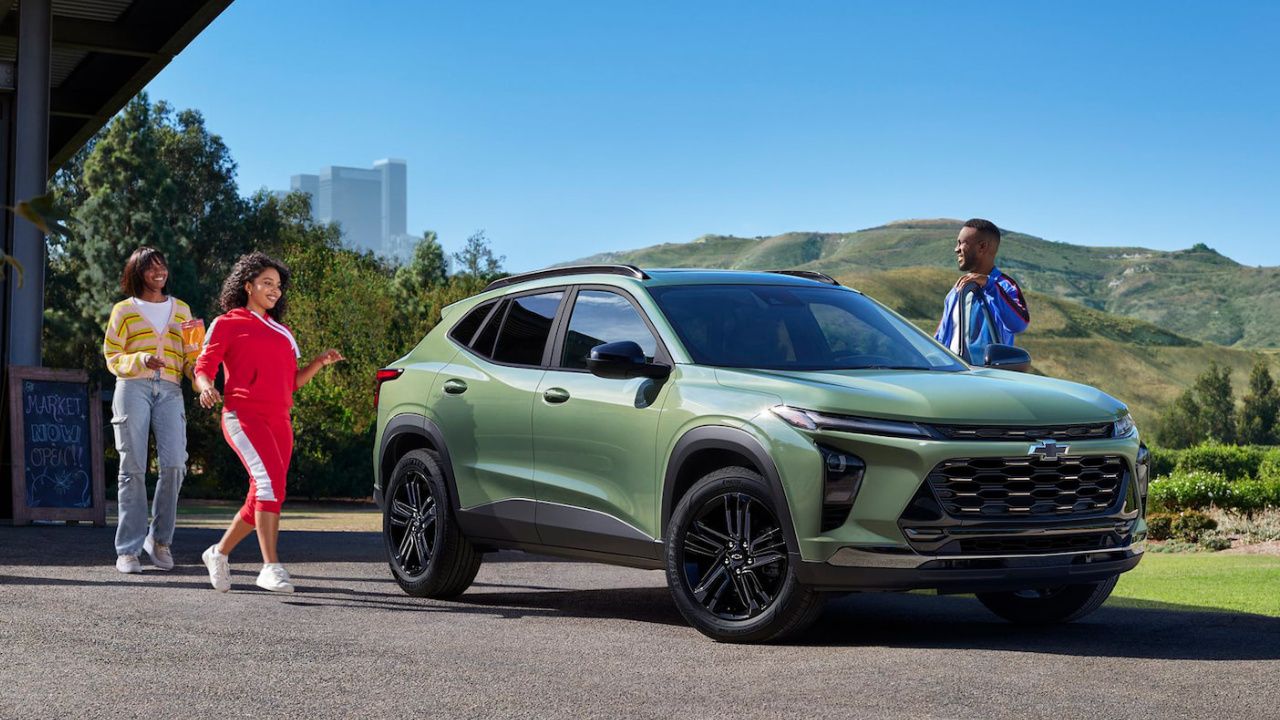 Front view of the 2026 Chevrolet Trax parked in an outdoor setting