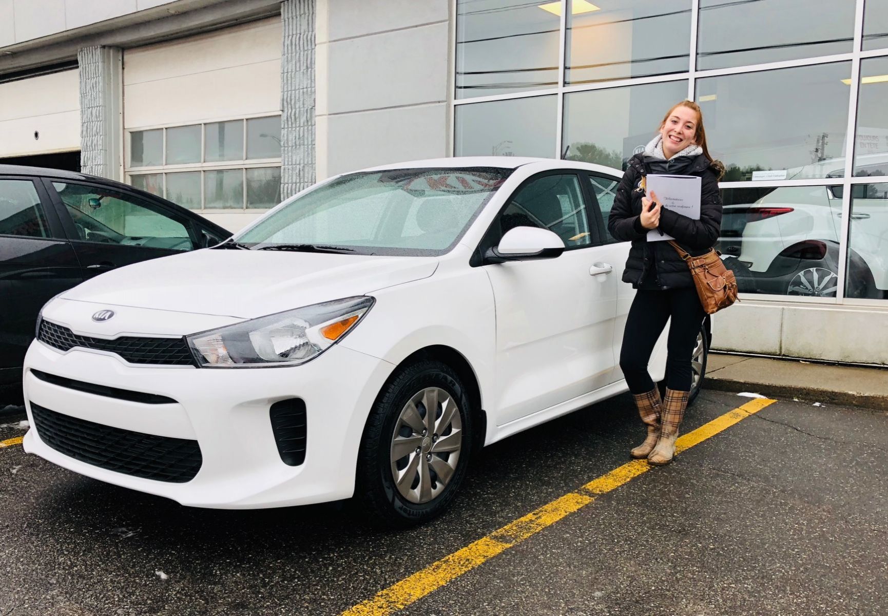 Mme.Richer dit Mon tout premier véhicule neuf!!! Merci Kia des