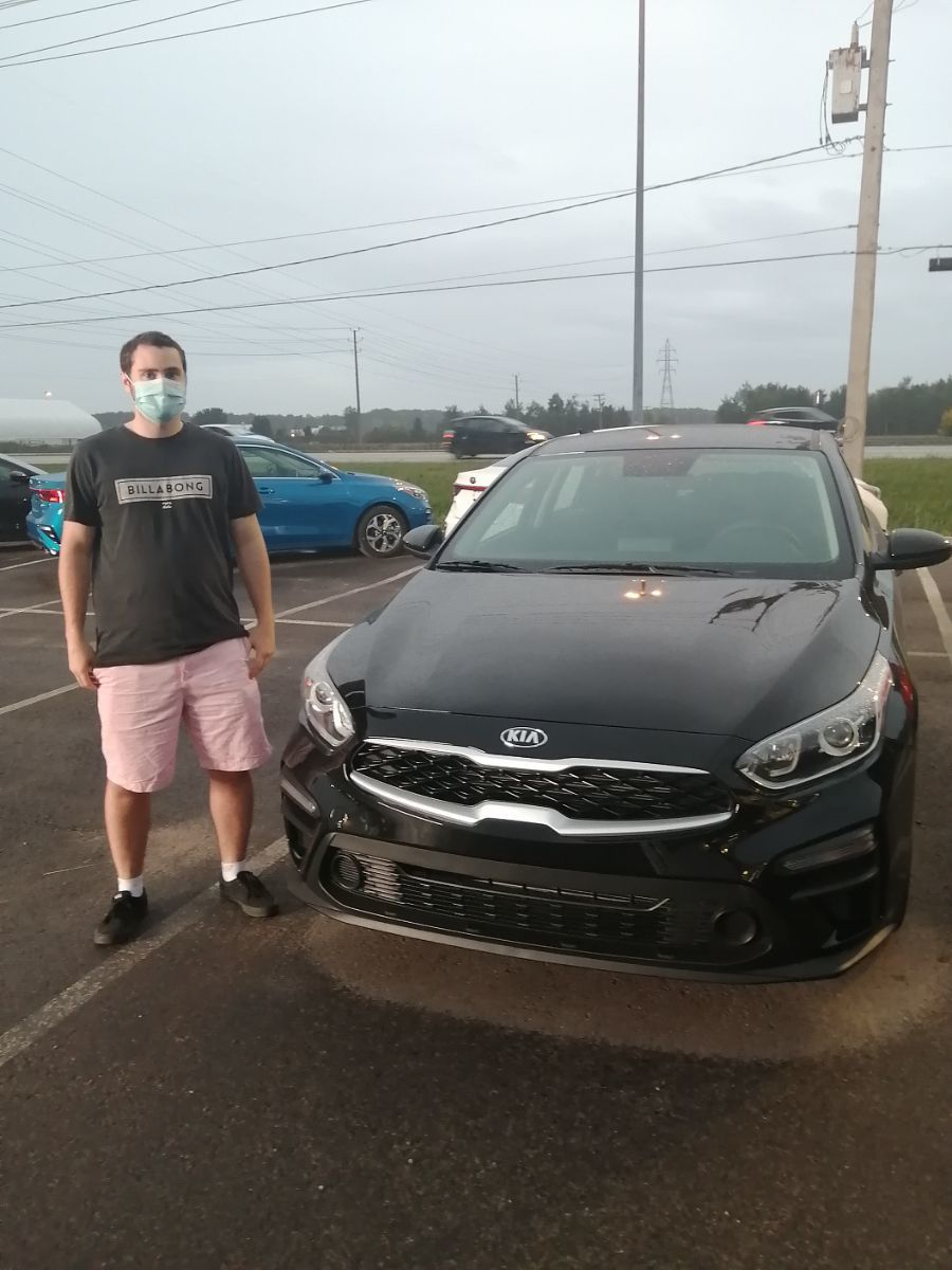PREMIERE VOITURE NEUVEPOUR ALEC!