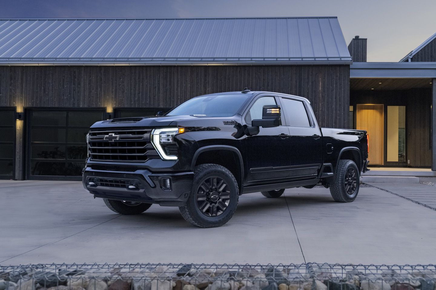 Guide du Silverado HD 2026 pour le remorquage de motoneiges en Estrie