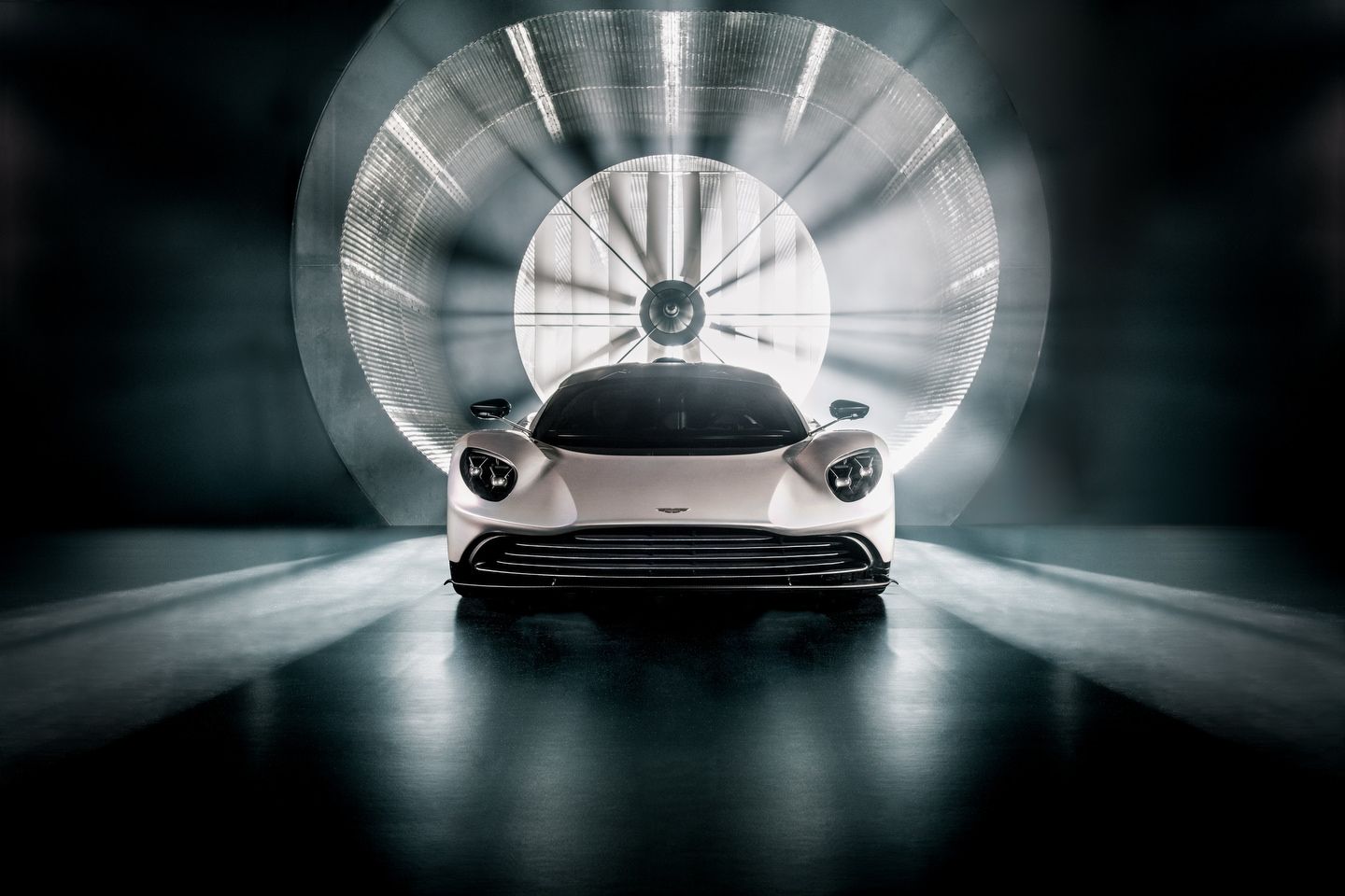 Aston Martin Valhalla Supercar: A Marriage of Luxury and Formula 1 ...