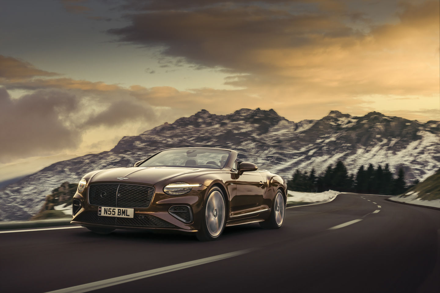 46 Billion Possibilities for the Paint of Your Future Bentley