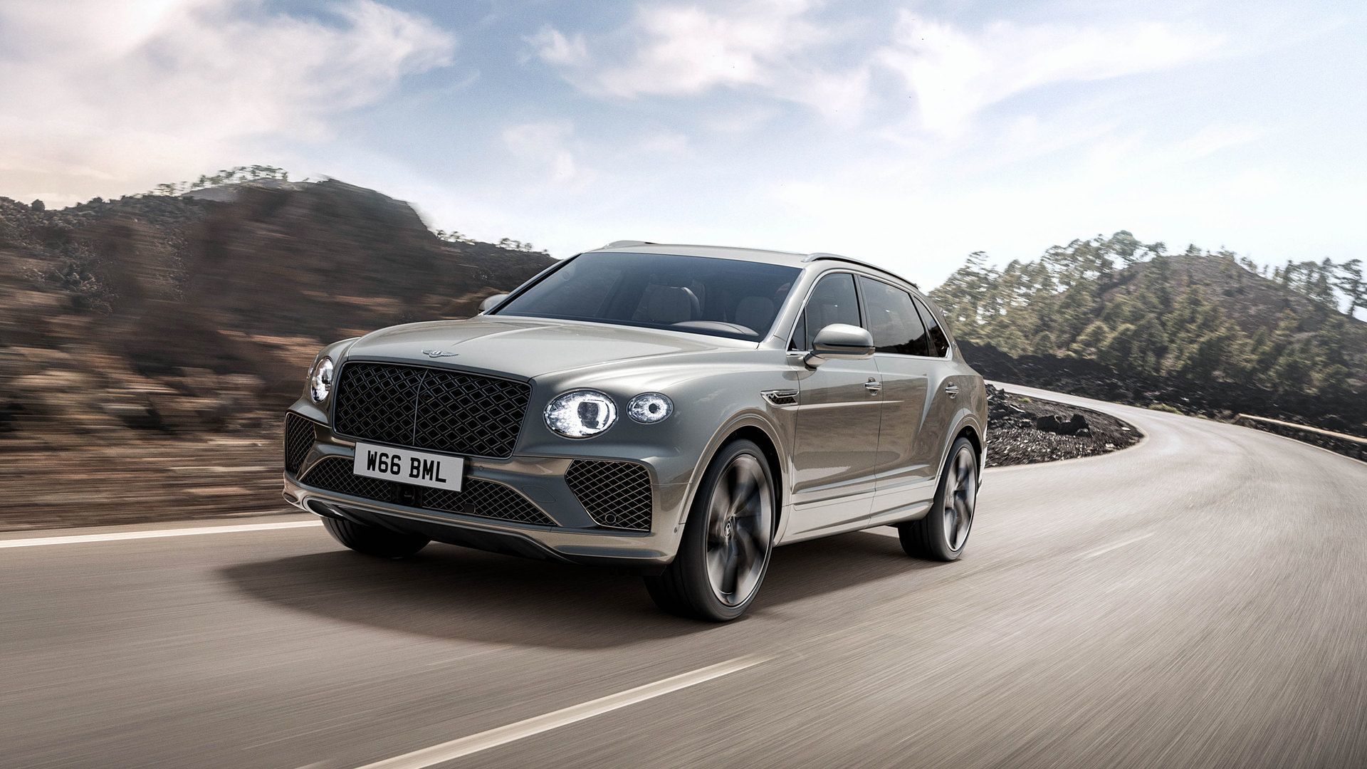 V8 ou V6 hybride, empattement standard ou allongé : trois façons de configurer le Bentayga Artenara