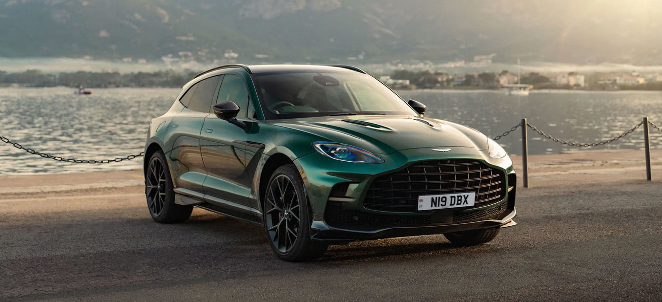 Aston Martin DBX707