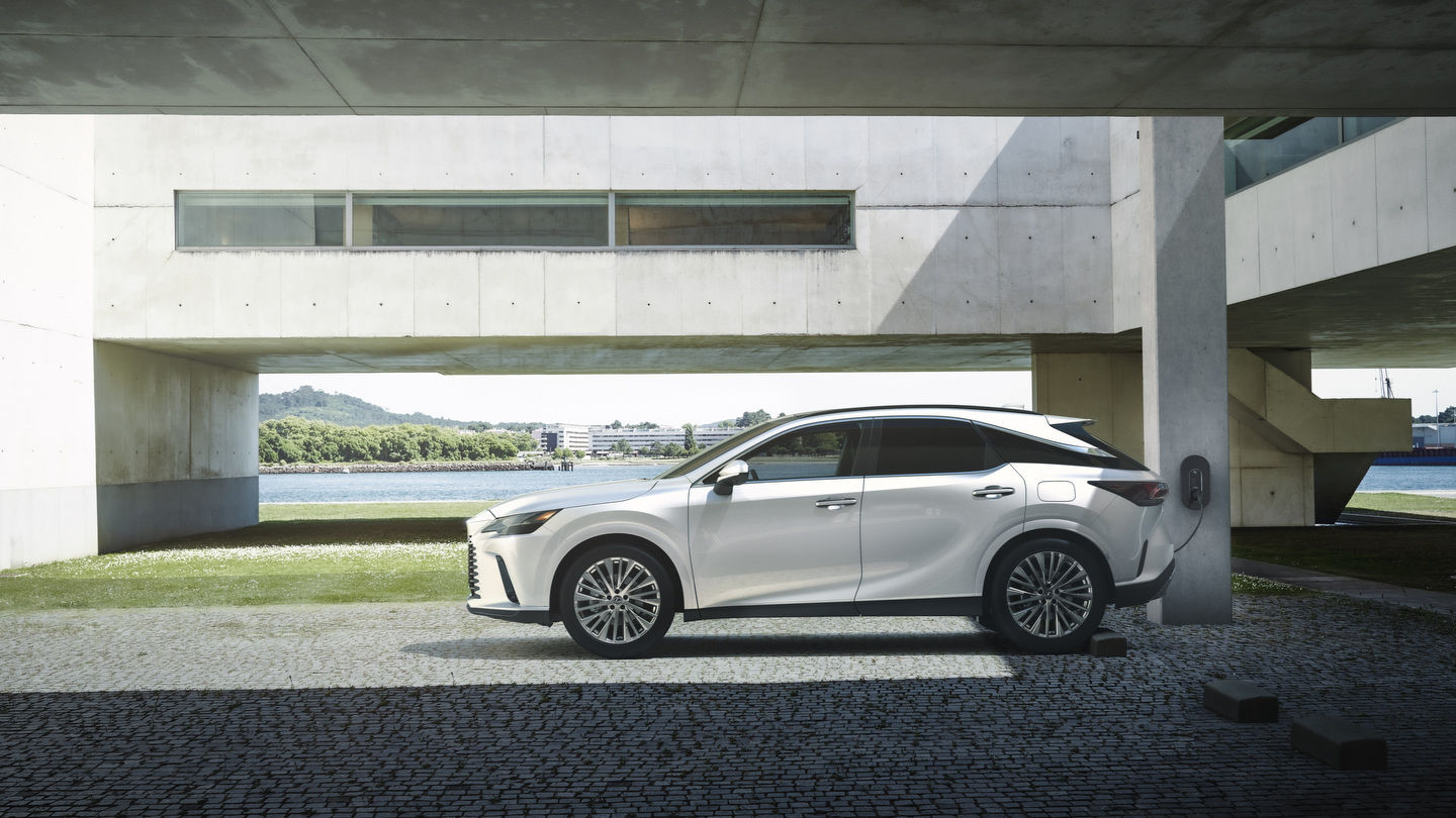 New Lexus RX 450 h+ Hybrid at a Glance