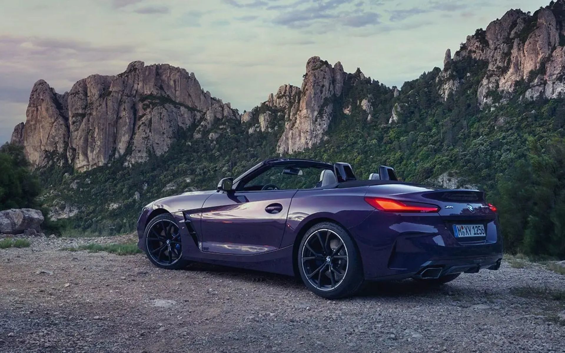 Check Out the All-New 2023 BMW Z4 Now in Calgary