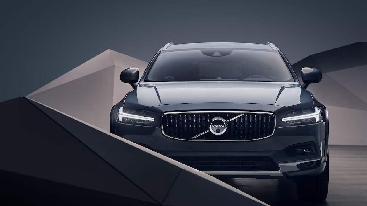 2024 Volvo V90 Cross Country Features & Specs