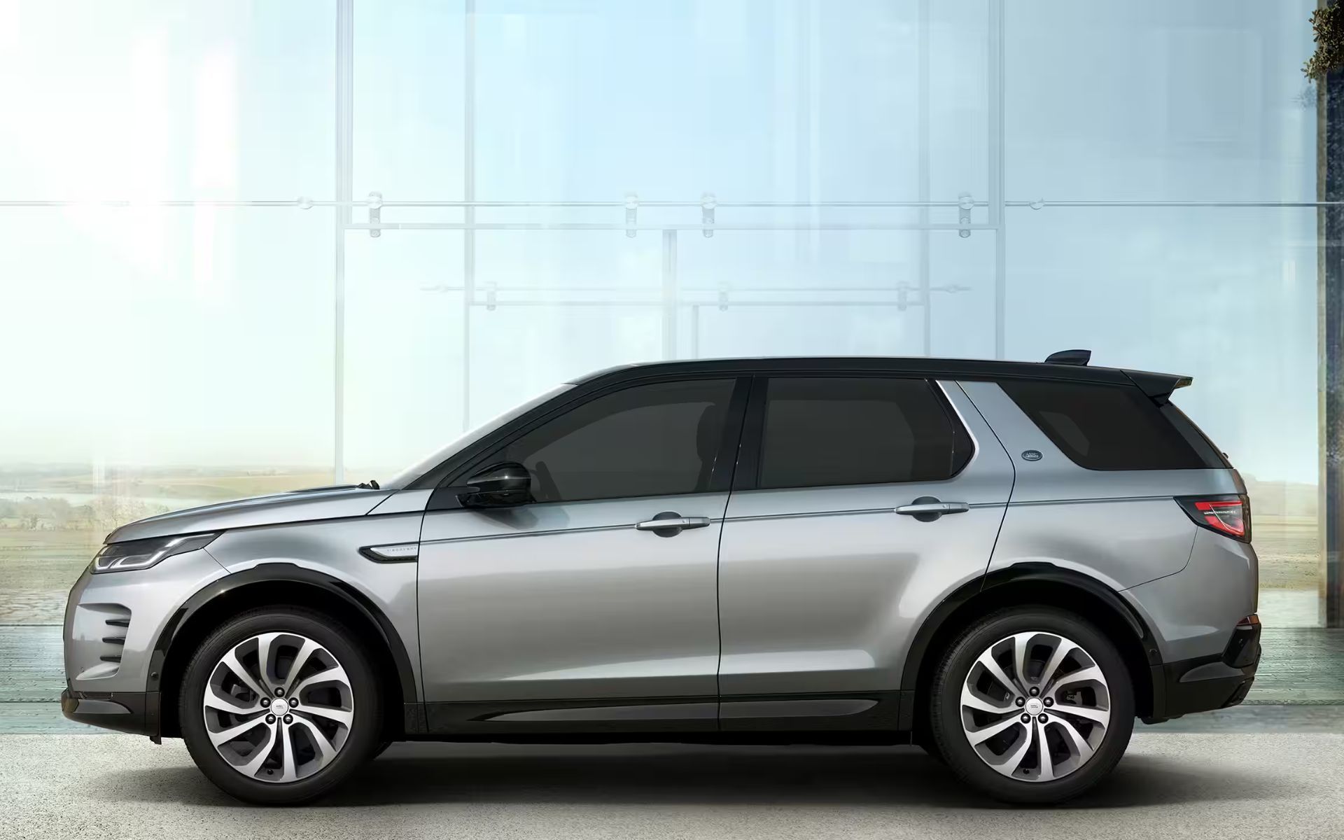Canadian Pricing Revealed for 2024 Land Rover Discovery Sport