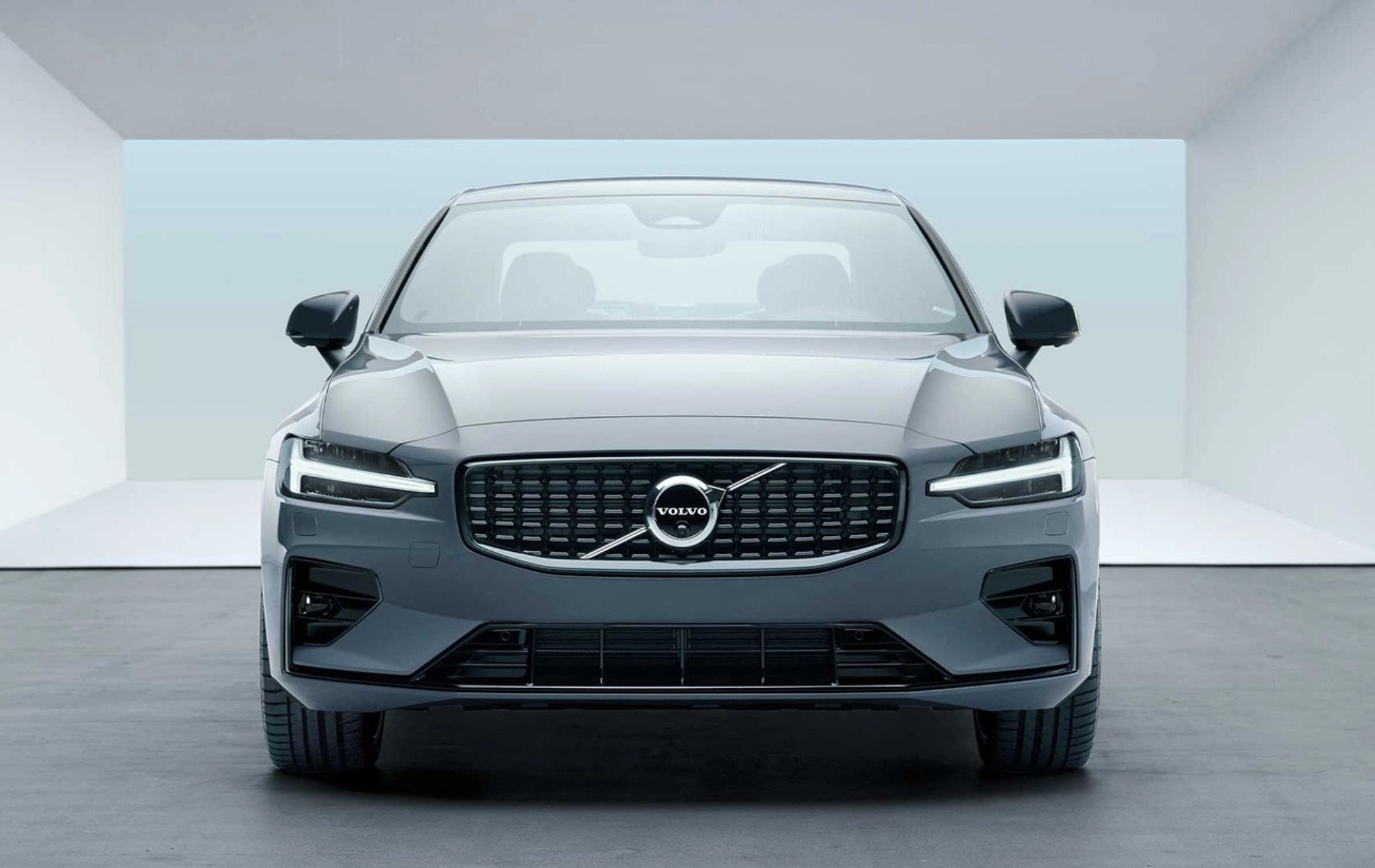 2025 Volvo S60: Performance and Elegance Redefined