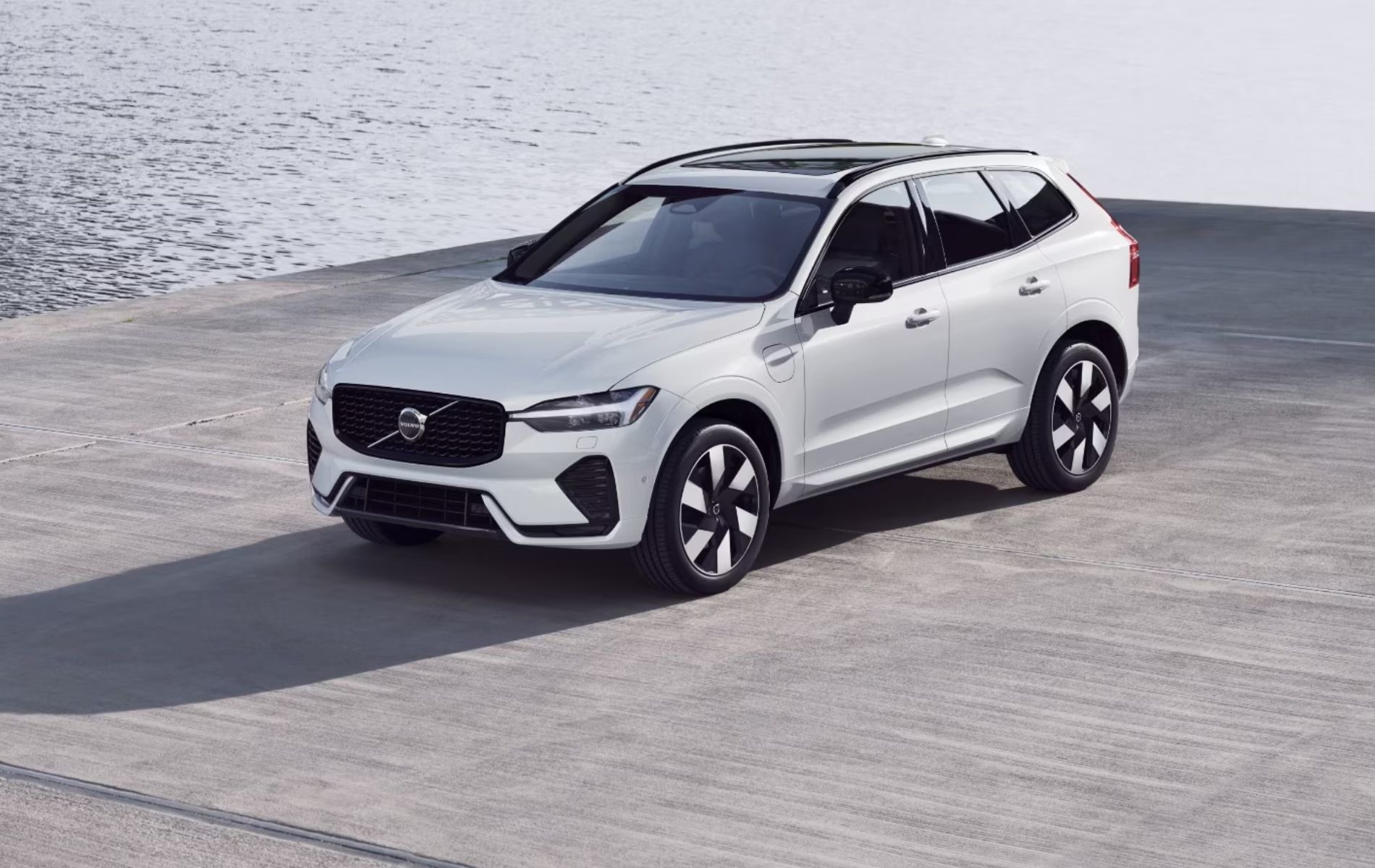 Performance Features of the 2025 Volvo XC60 PHEV