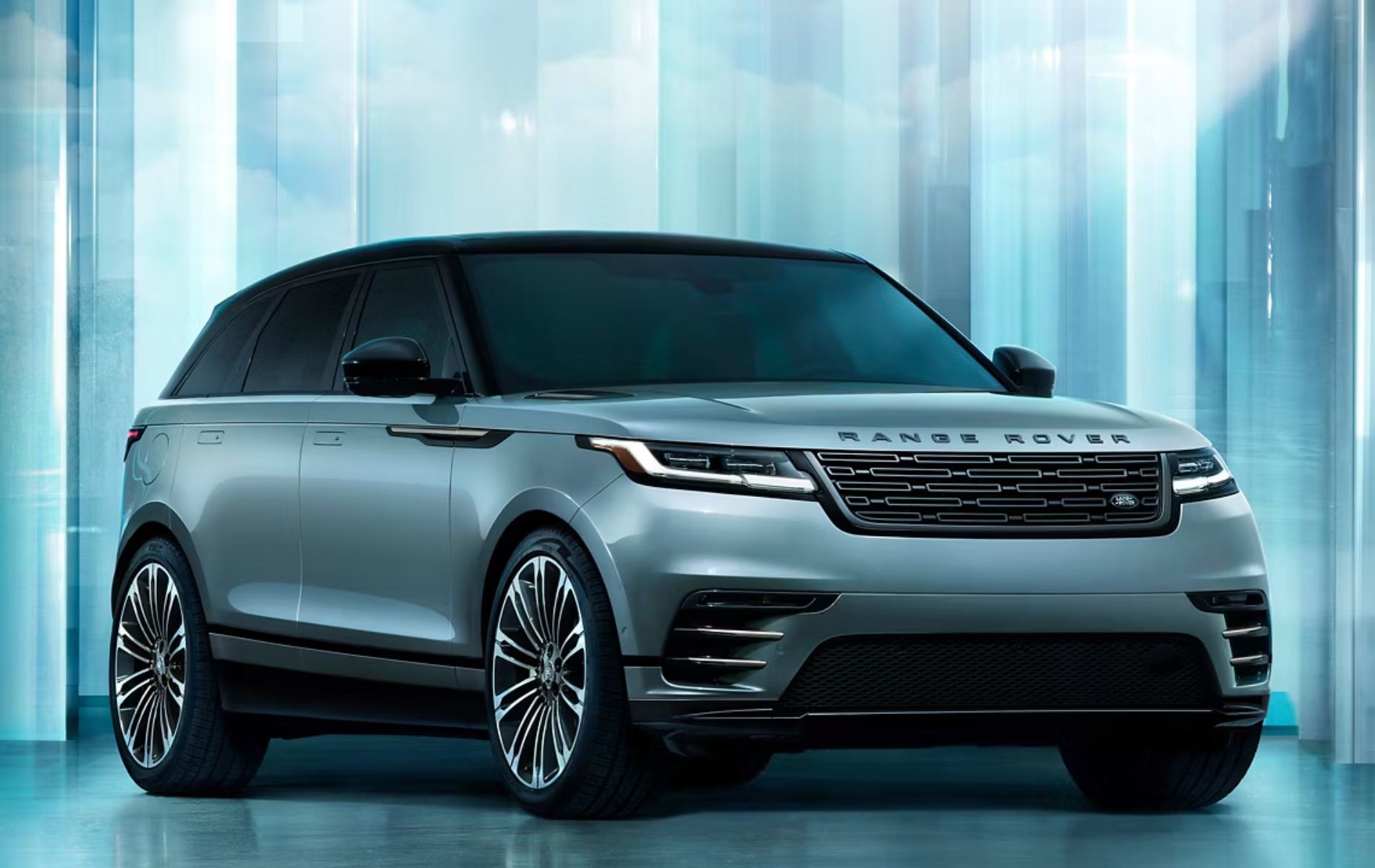 Discover the 2025 Range Rover Velar MHEV Trims
