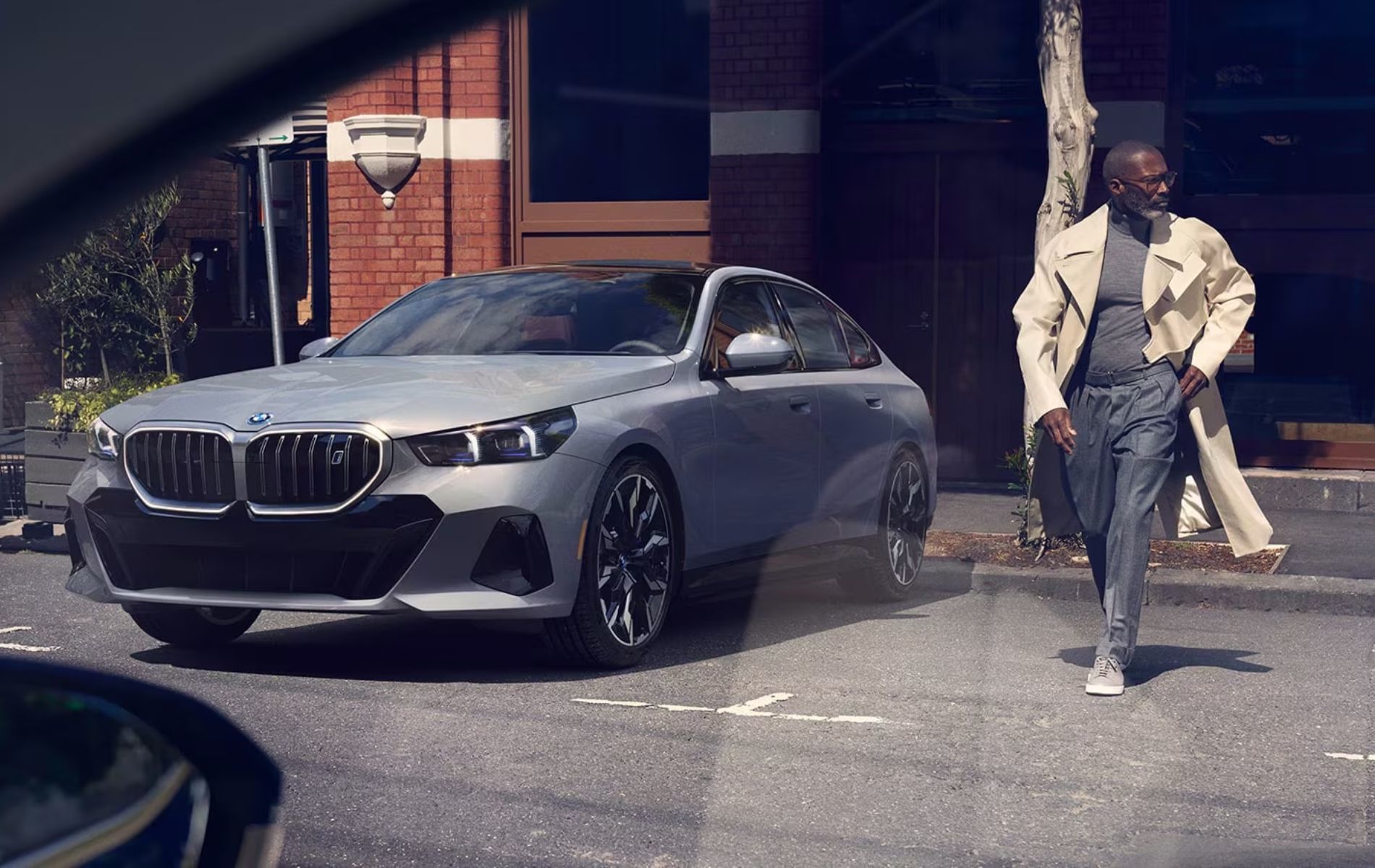 BMW Aurora | 2025 BMW i5 – Electrifying Luxury, Redefined