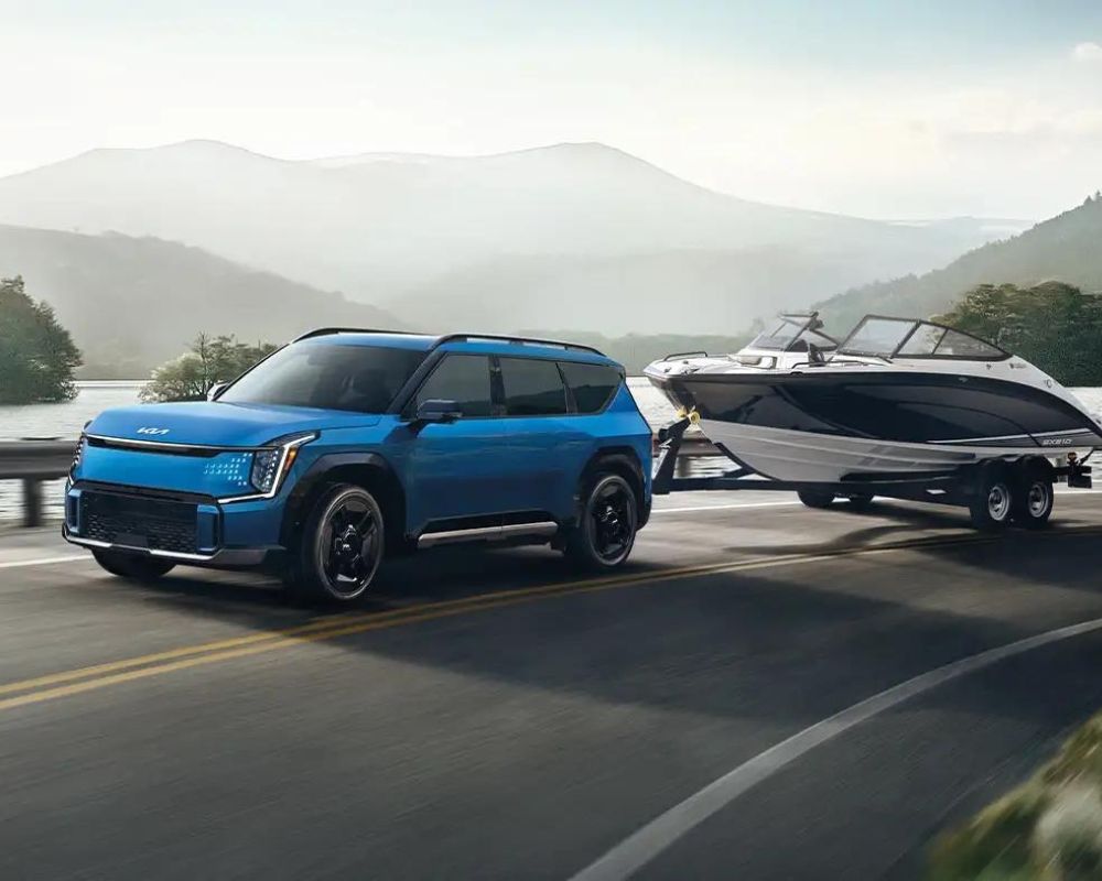 Discover the 2025 Kia EV9 Performance, Range, and Charging