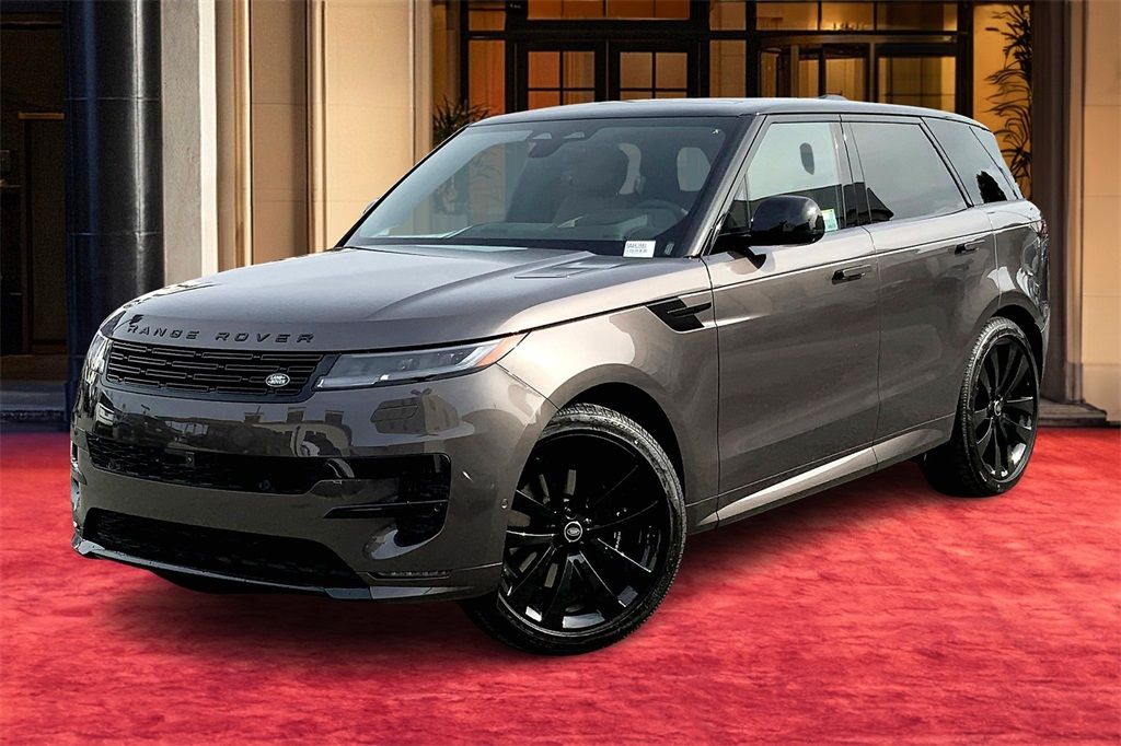 A Detailed Look at the All-New 2025 Range Rover