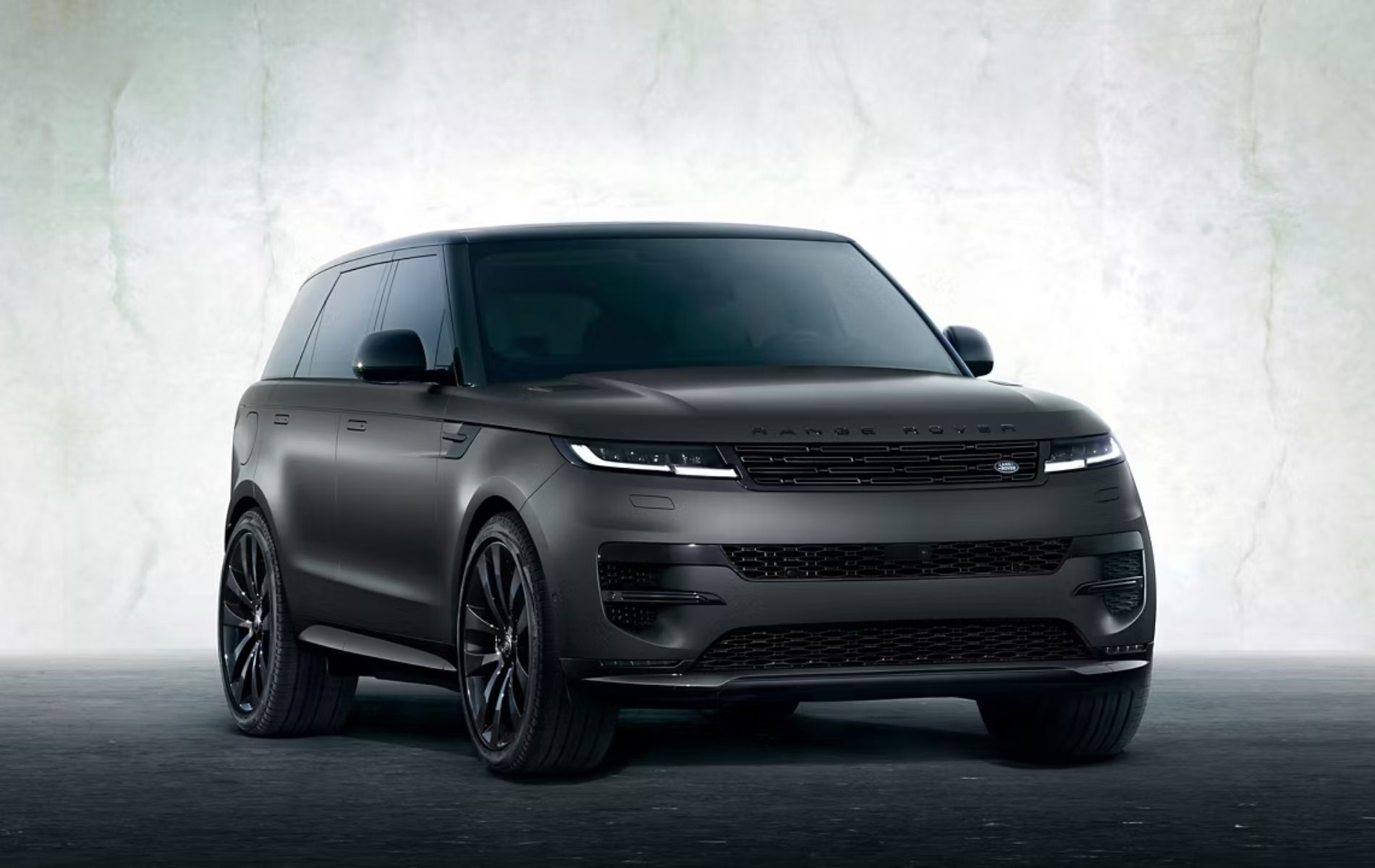 2025 Range Rover Sport MHEV – Safety and Tech That Supports You