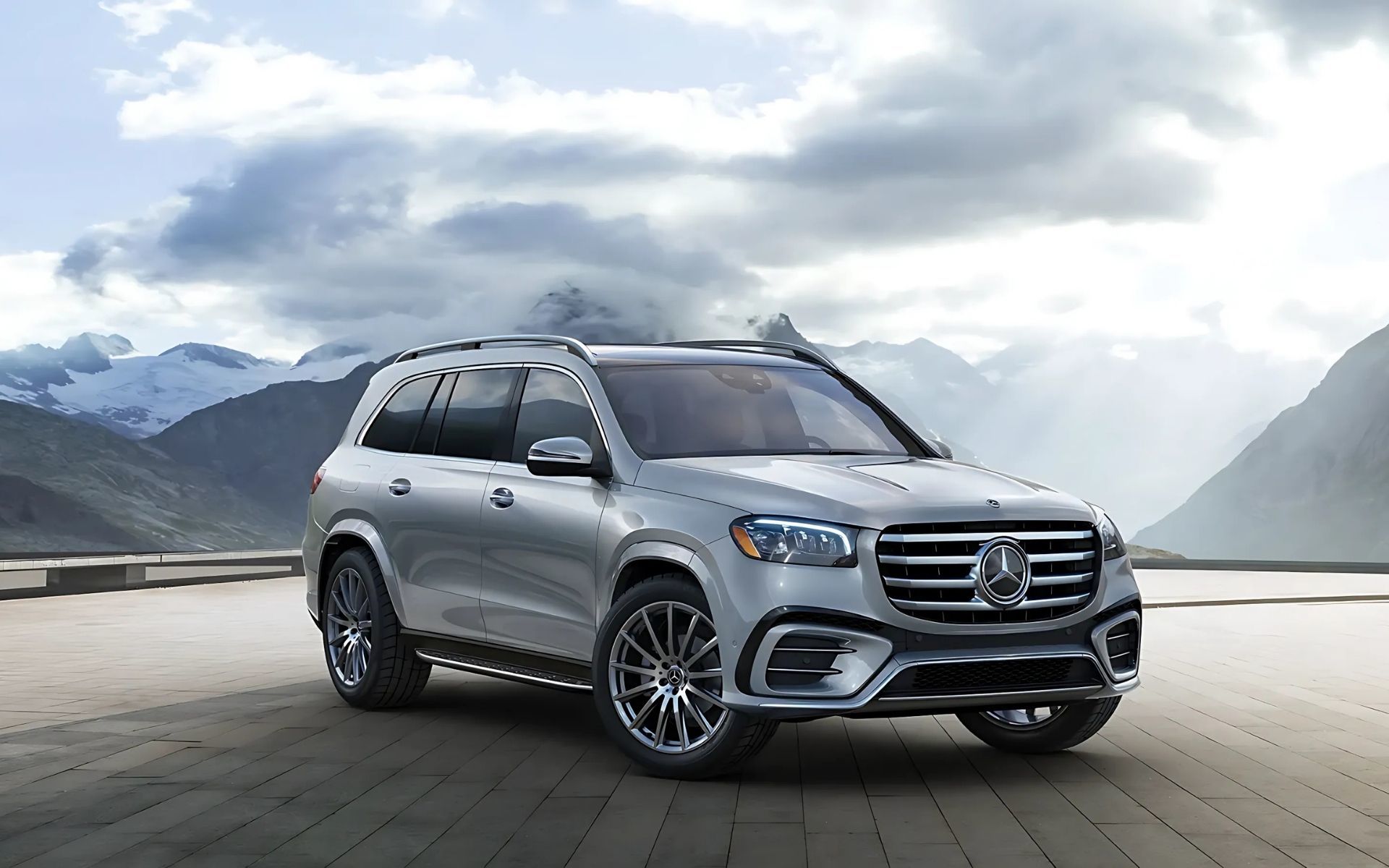 What’s New in the 2025 Mercedes-Benz GLS SUV?