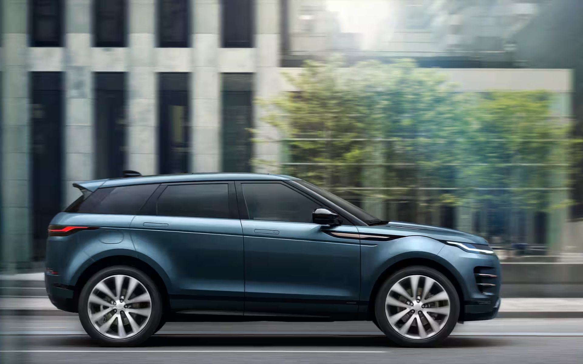 Why the 2025 Evoque Nails Everyday Performance