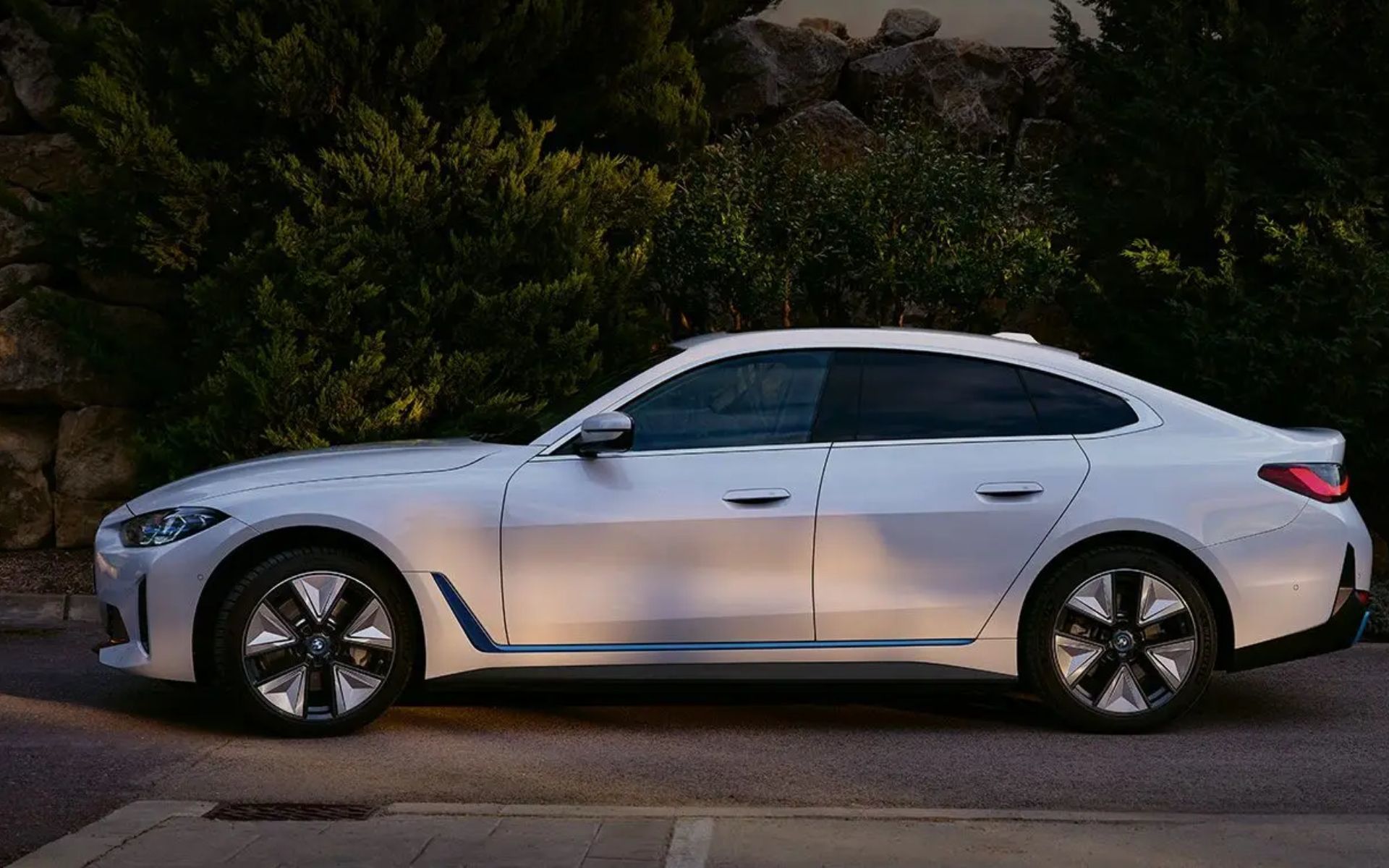 Your Guide to 2025 BMW's i4, i5, and iX EVs