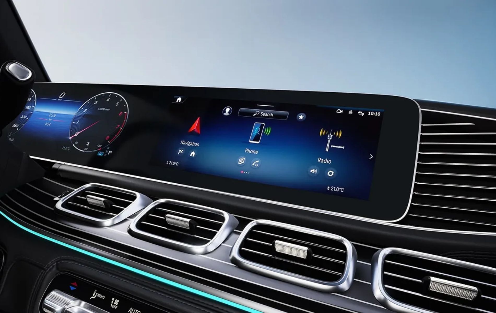 How the 2025 Mercedes-Benz GLE's Smart Features Keep Your Family Secure
