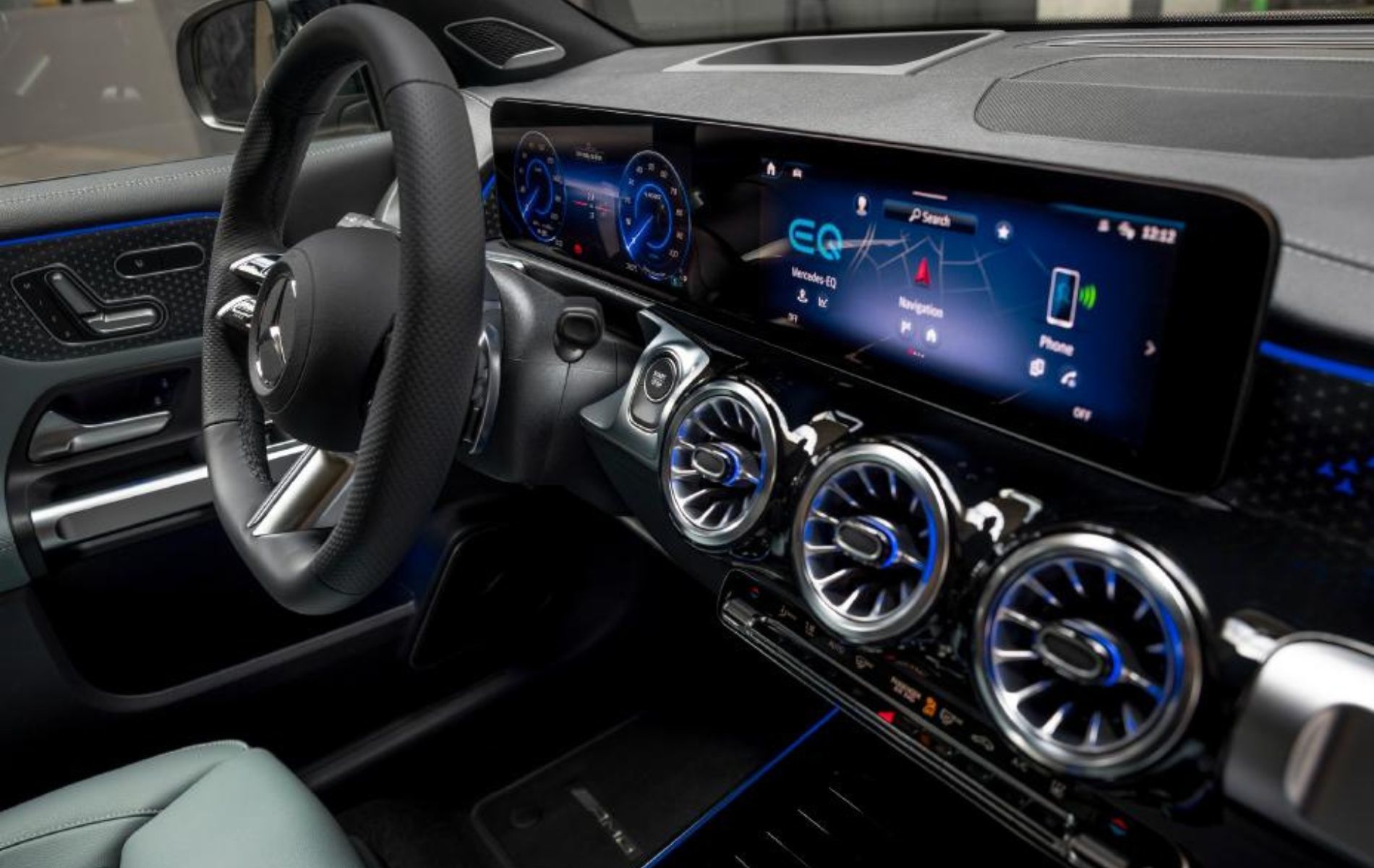 Explore the 2025 Mercedes-Benz EQB Tech and Safety Features