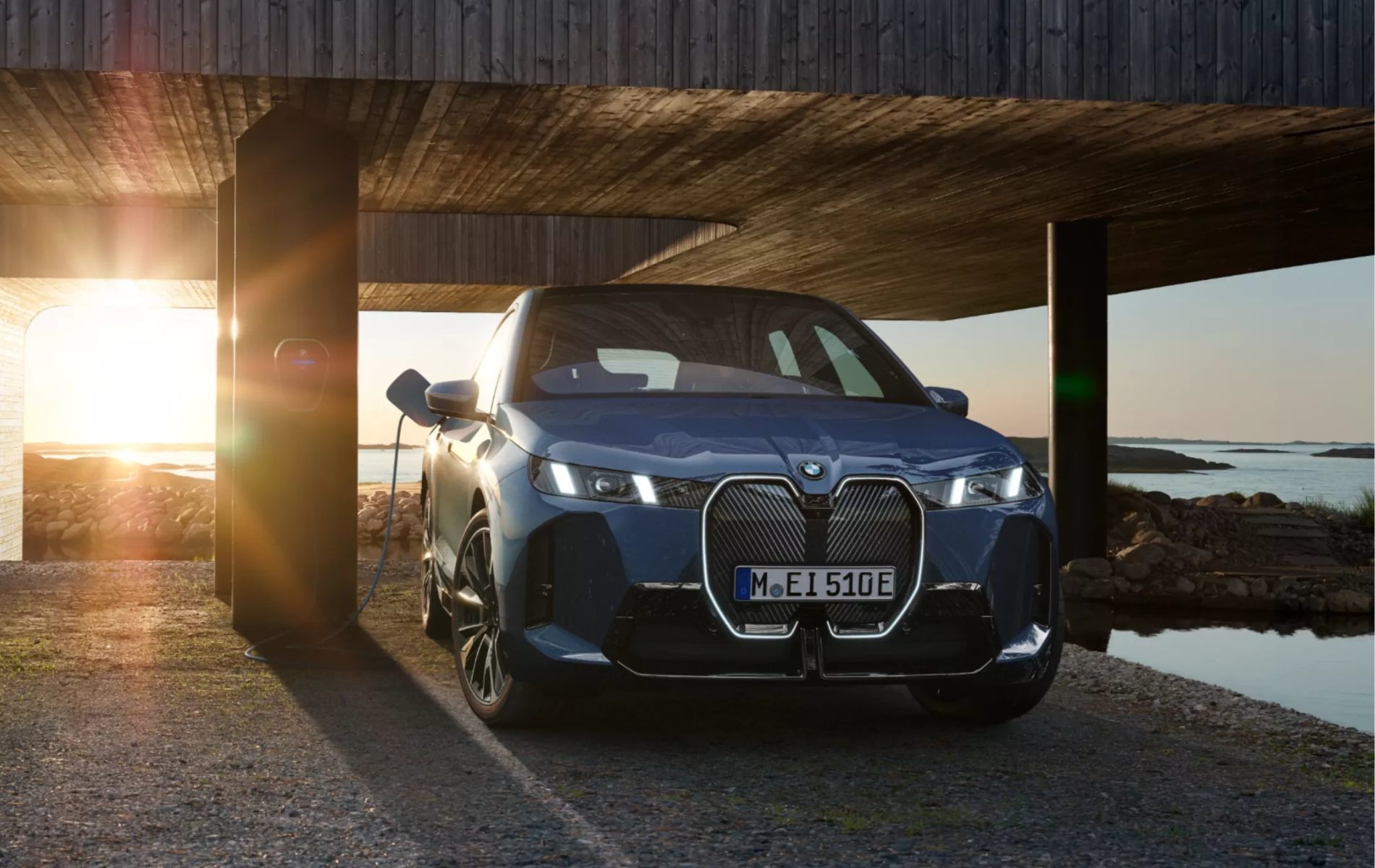 BMW iX: Setting a New Tone for Electric SUVs