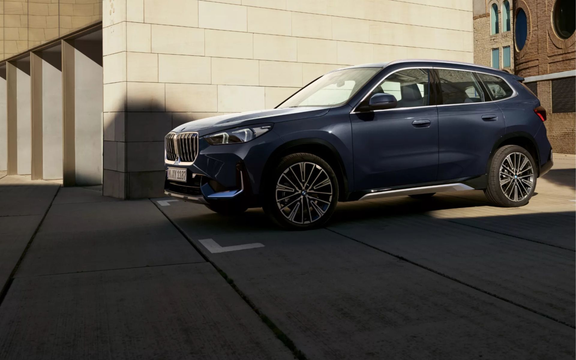 2026 BMW X1 xDrive28i: Compact Luxury with Athletic Edge