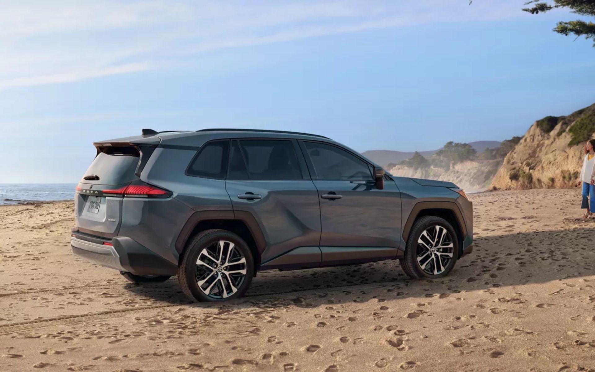 2026 Toyota RAV4: The SUV That Balances Adventure and Everyday Comfort