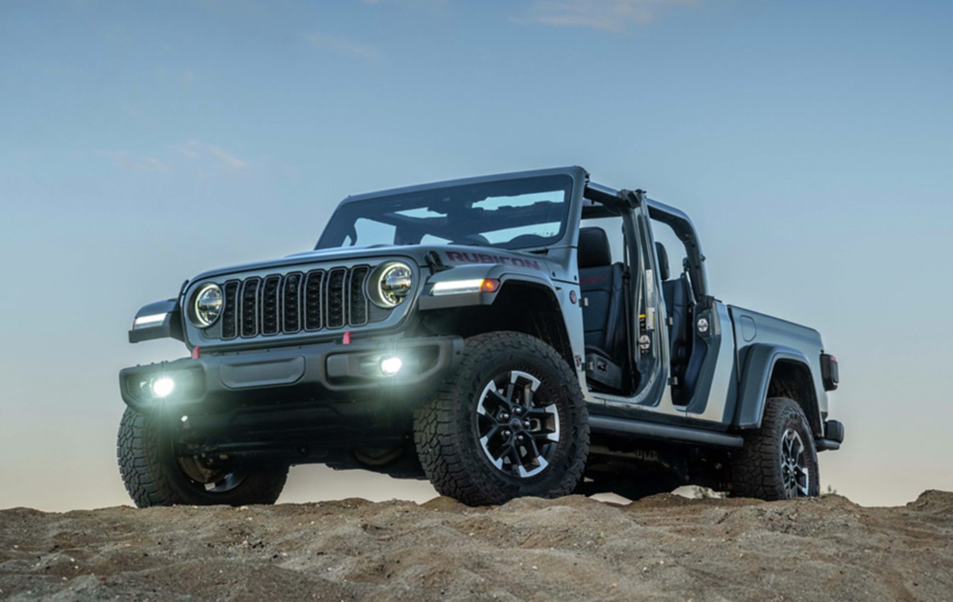 Meet the 2026 Jeep Gladiator: The Pickup Built for Work and Weekend Adventure