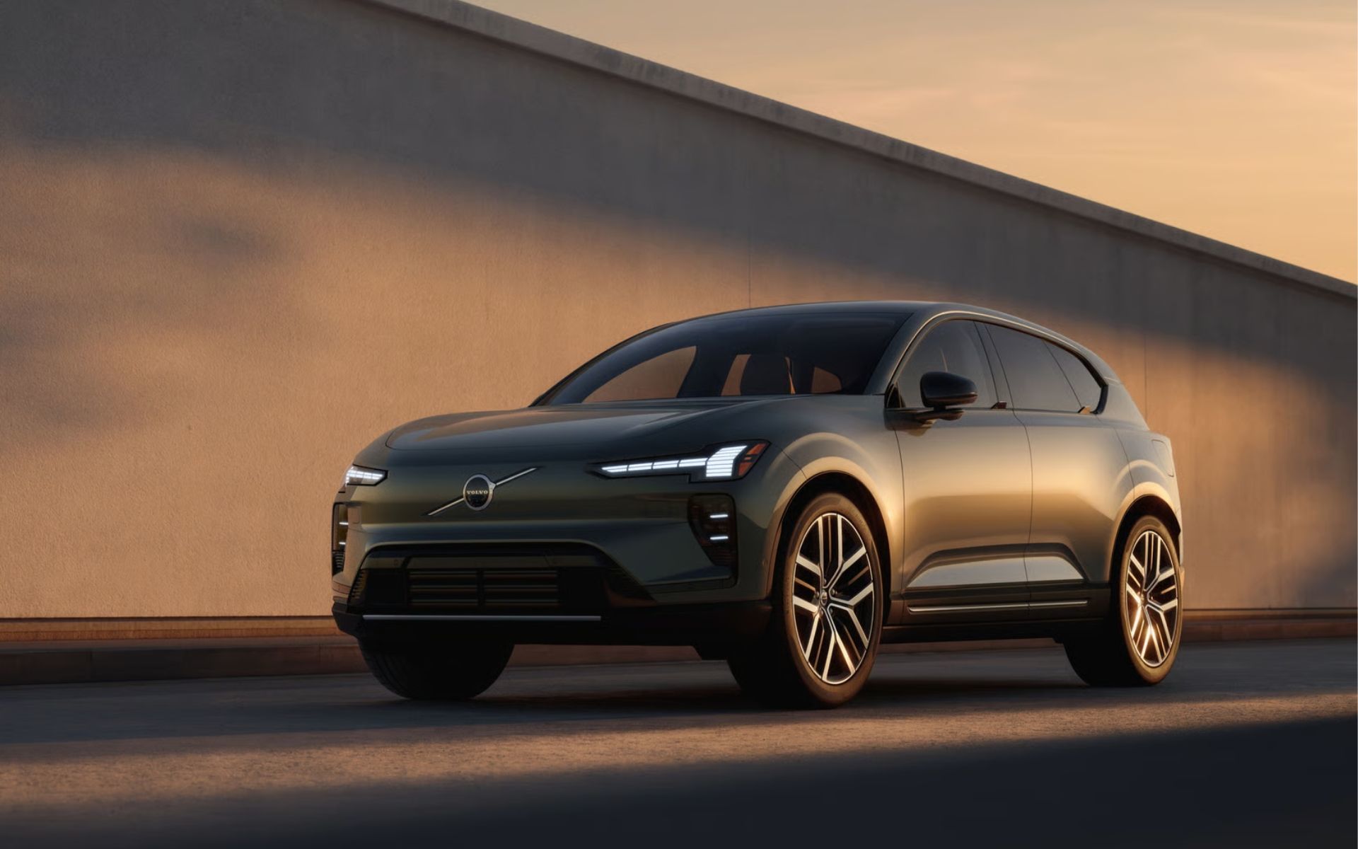 Volvo EX60 : l’électrique scandinave change de cadence
