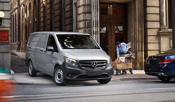 Mercedes-Benz Metris 2016 vs ProMaster City Cargo Van 2016.