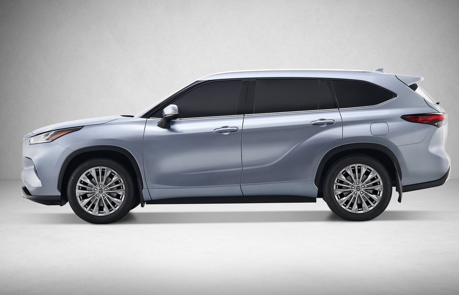 The 2020 Toyota Highlander: Redesigned With Seamless and Efficient Performance