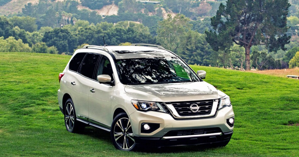 North Vancouver Nissan 2018 Pathfinder’s Standard Rear Door Alert