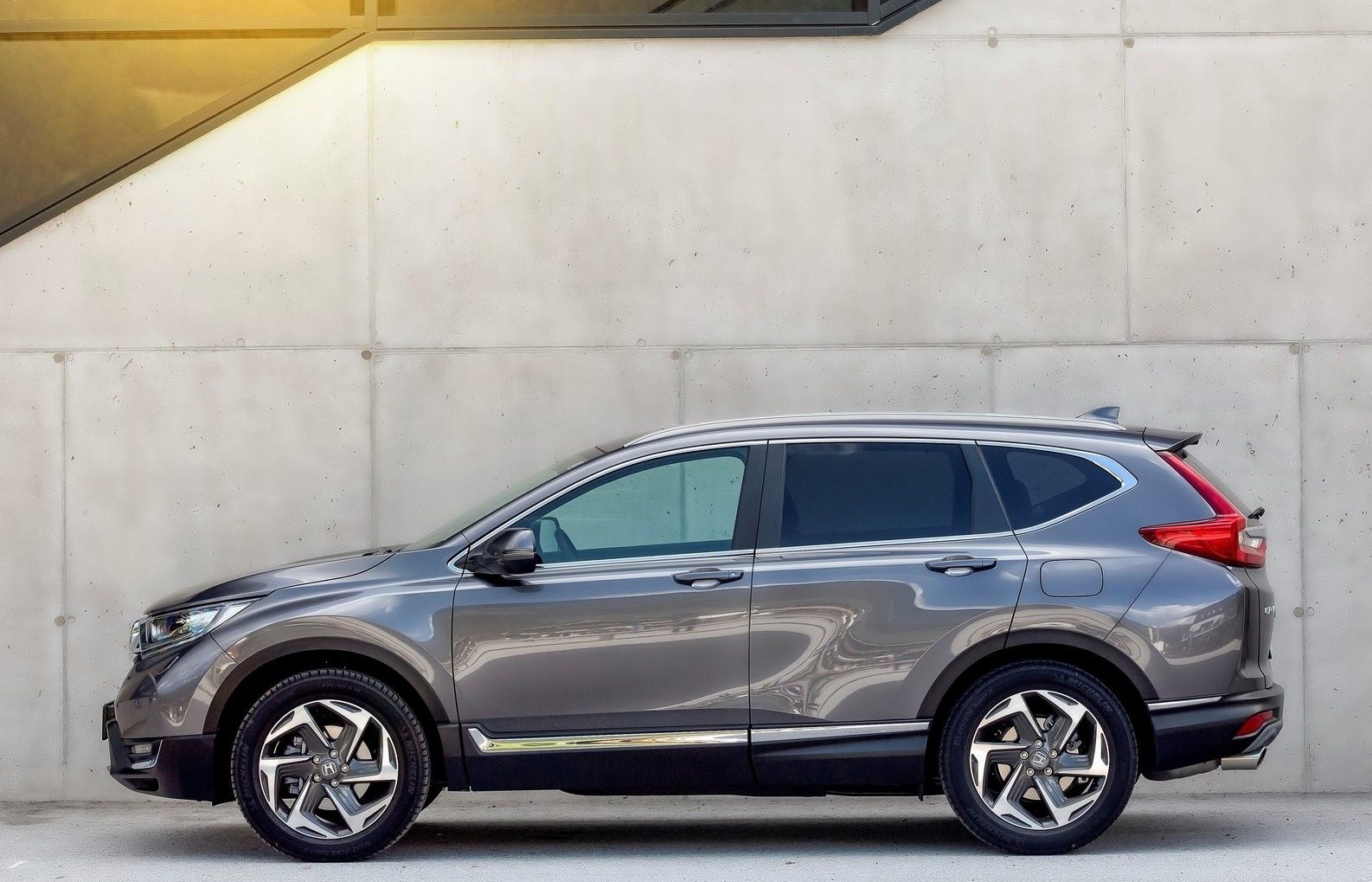 2019 Honda CR-V Review, Expert Reviews