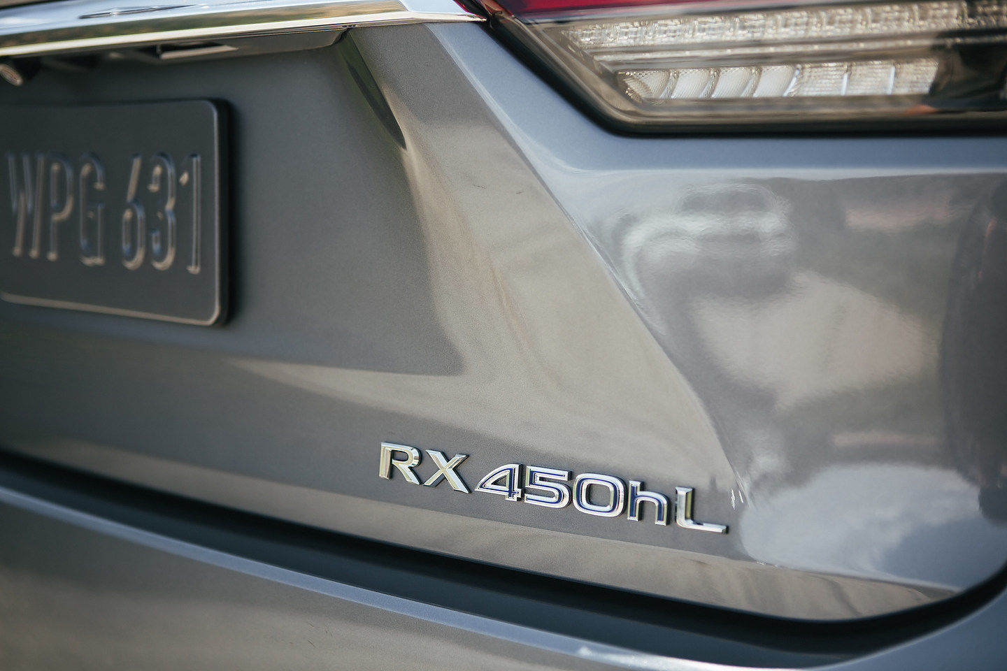 Est-il possible de remorquer avec un véhicule hybride Lexus ?
