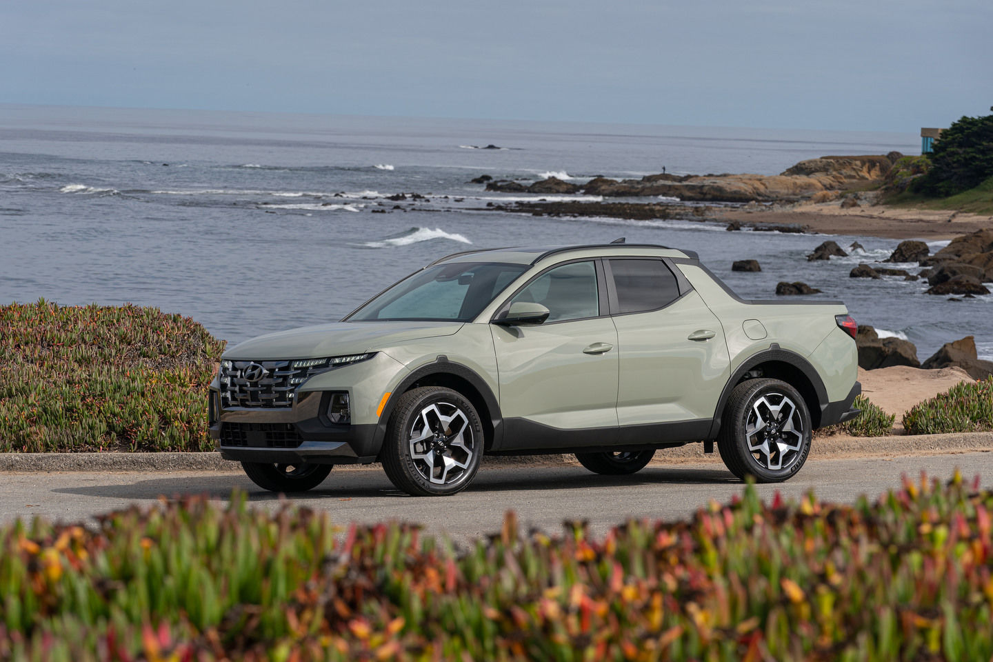 Winnipeg Hyundai | 2022 Hyundai Santa Cruz vs. 2022 Honda Ridgeline ...