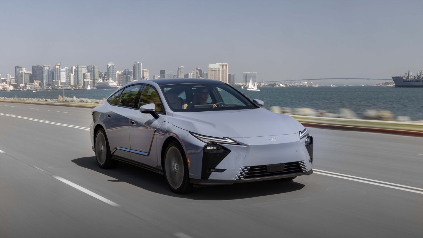 How Lexus Safety System+ 4.0 Changes What the 2027 Lexus ES Watches For