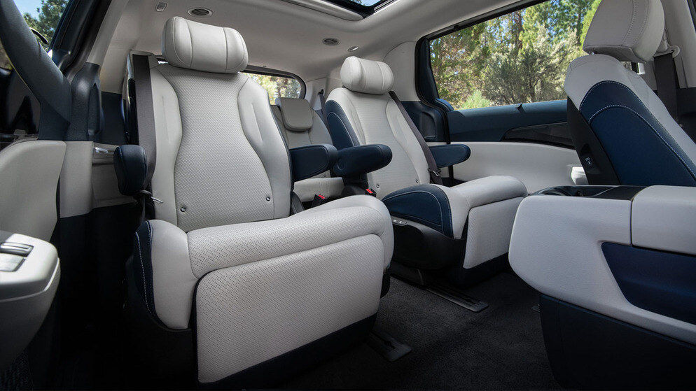 Top 6 Comfort Features of the 2025 Kia Carnival Minivan