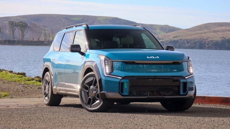 2025 Kia EV9 Land AWD with GT-Line: Family Electric SUV