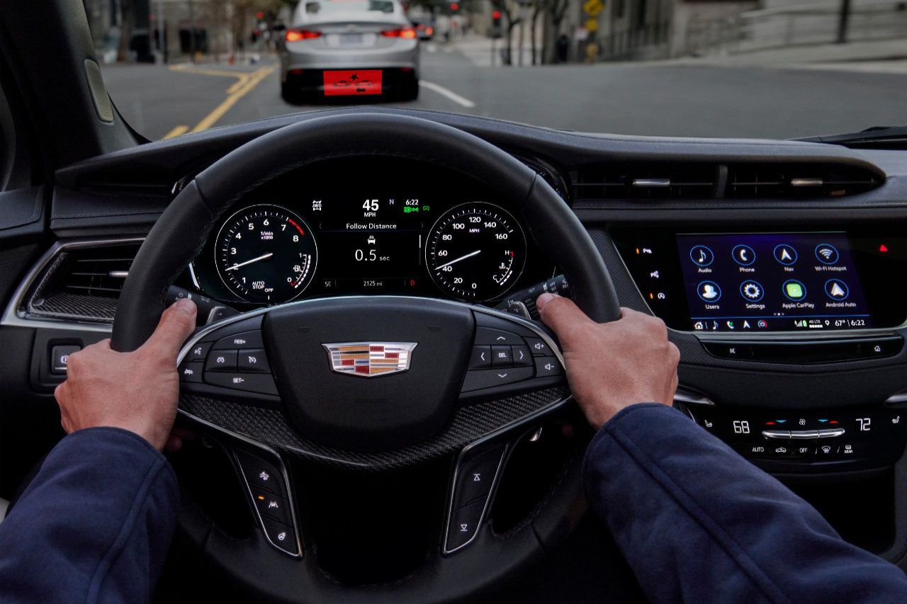2023 Jeep Grand Cherokee vs Cadillac XT5 Cadillac Laval