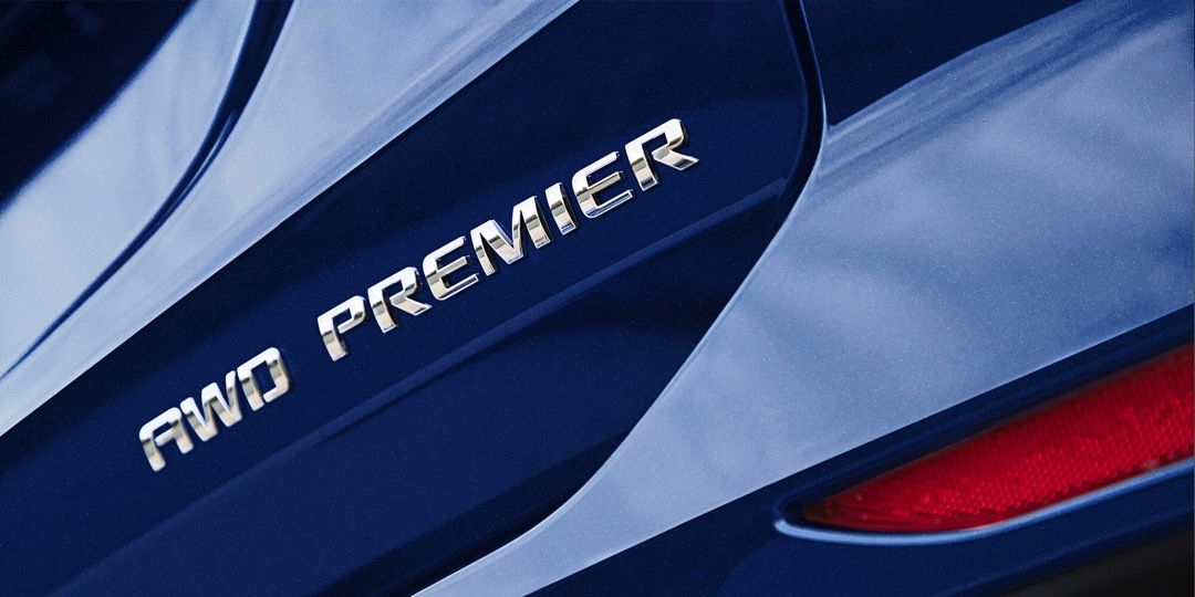 Lettres imprimées AWD PREMIER du Chevrolet Equinox 2023.