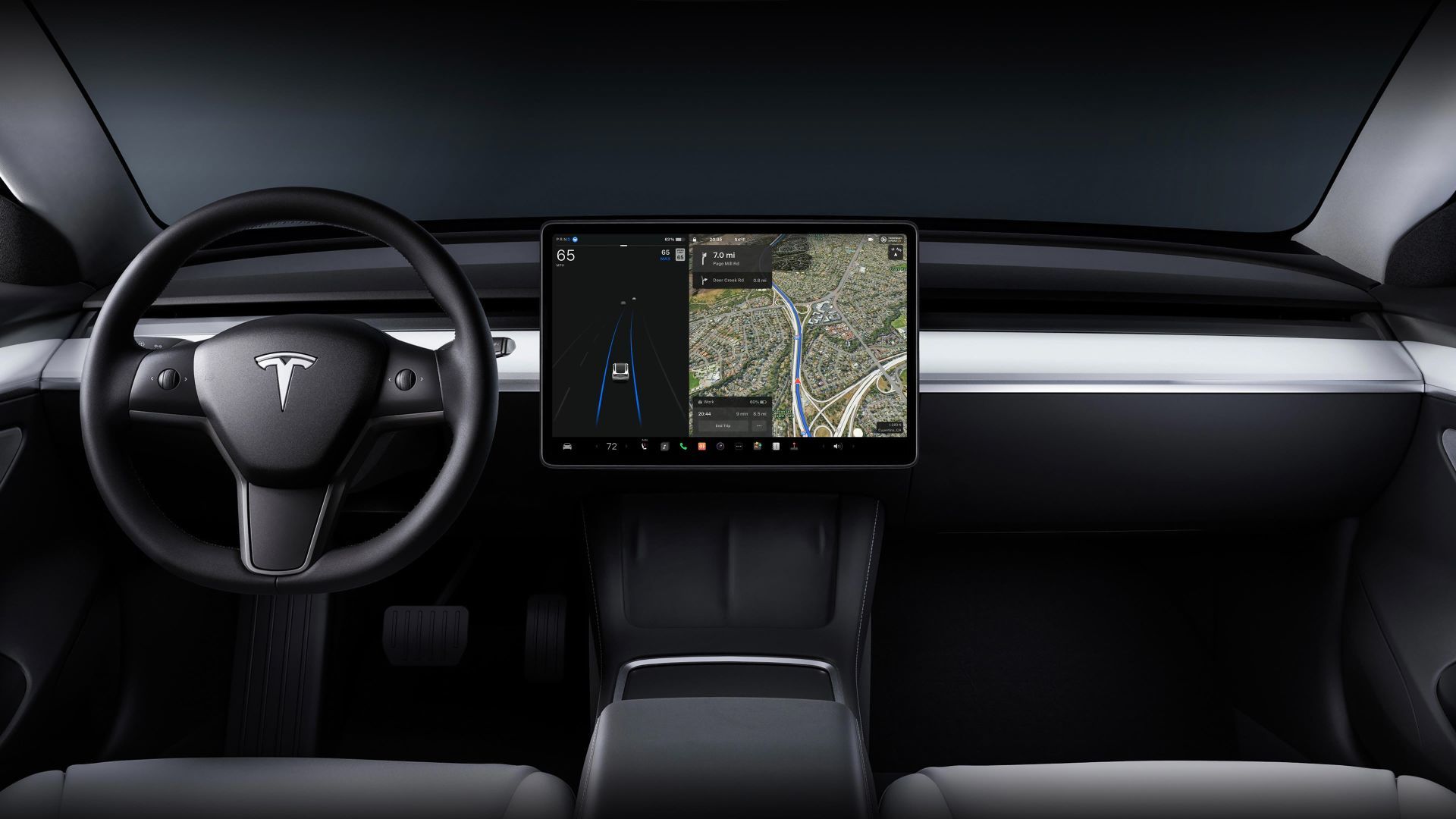 Large view of the Tesla Model Y 2024 dashboard.