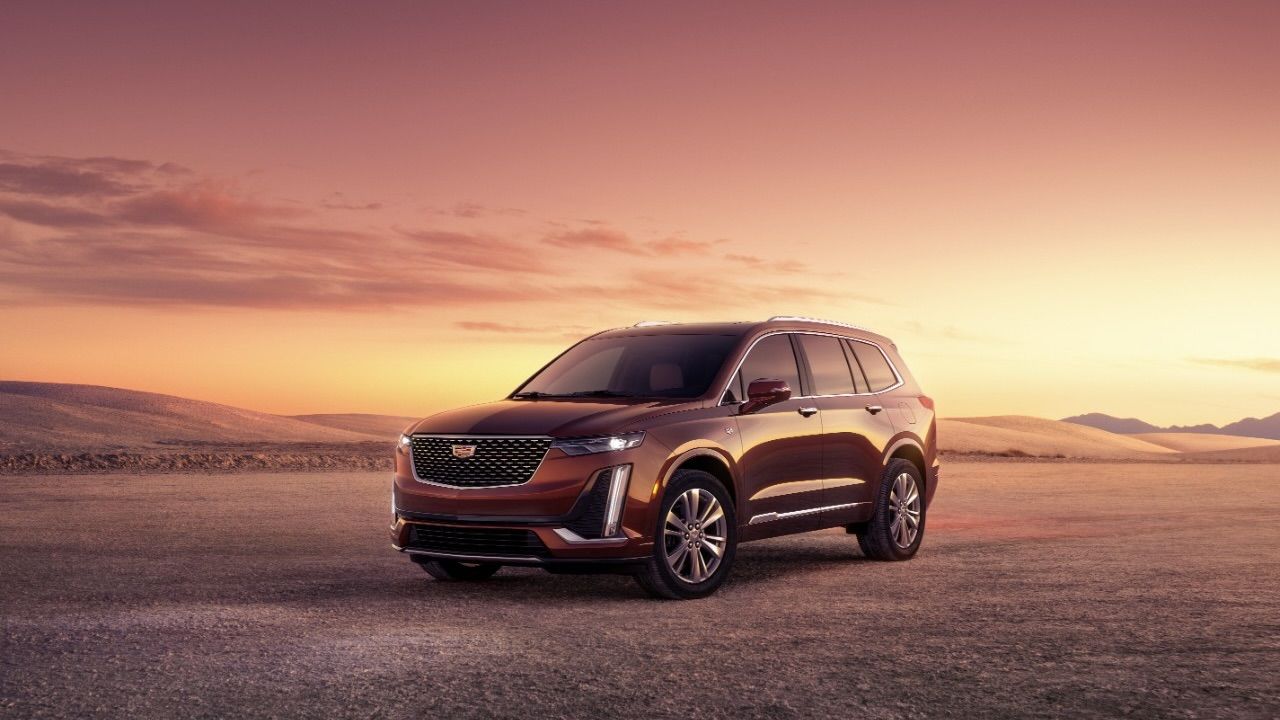 The Cadillac XT6 parked at sunrise.