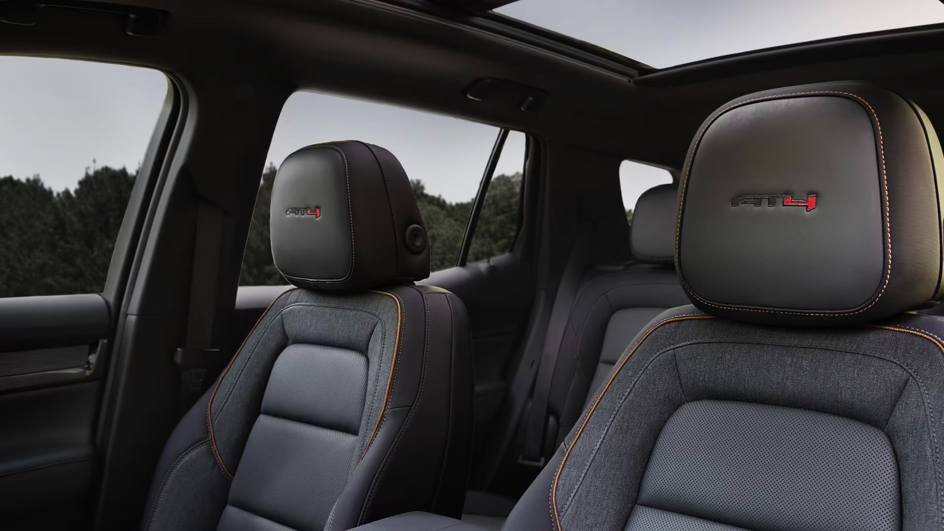 Belle vue sur le design intérieur du GMC Terrain 2025.