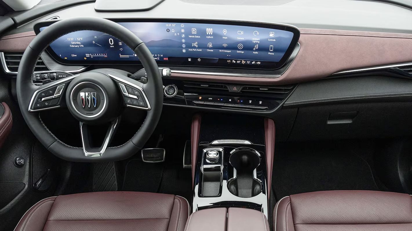 Great view of the Buick Envision 2025's bort panel and technology.