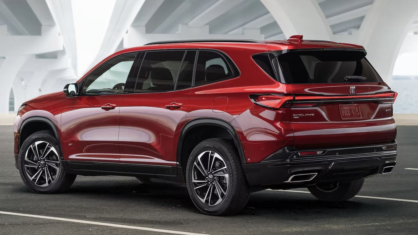 3/4 rear view of the Buick Enclave 2025.