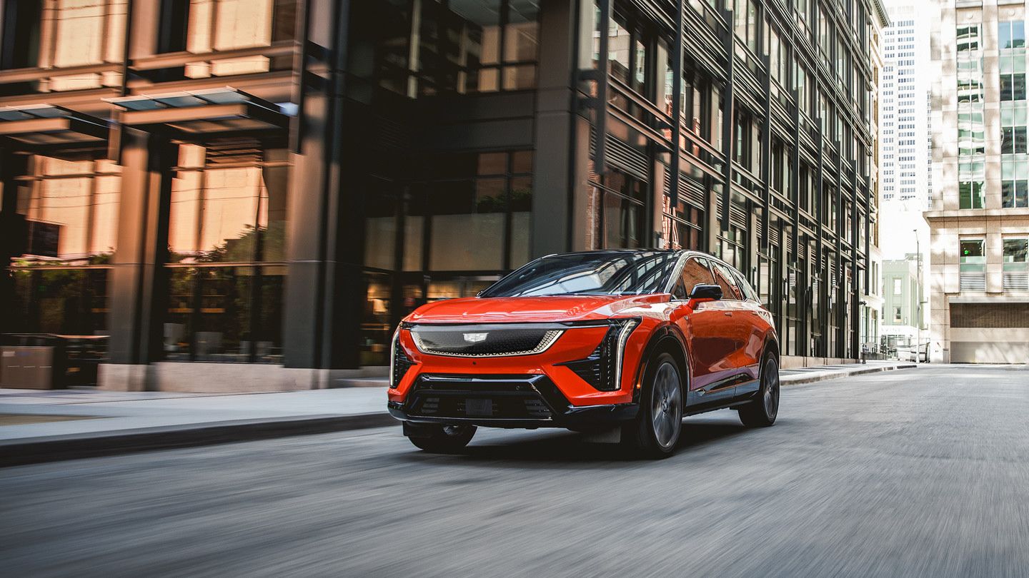 Cadillac OPTIQ 2026 : quelles sont les différences entre les versions Luxury et Sport?