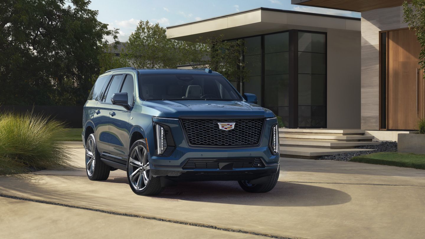 Cadillac Escalade 2026 : puissance V8 et avancée électrique pour les familles québécoises